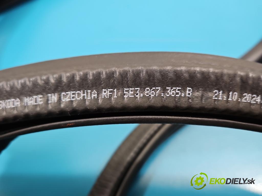 Skoda Octavia IV 2019- 1.5 TSI 150 HP automatic 110 kW 1498 cm3 5- Těsnění: dvere predné ľavé 5E3867365B