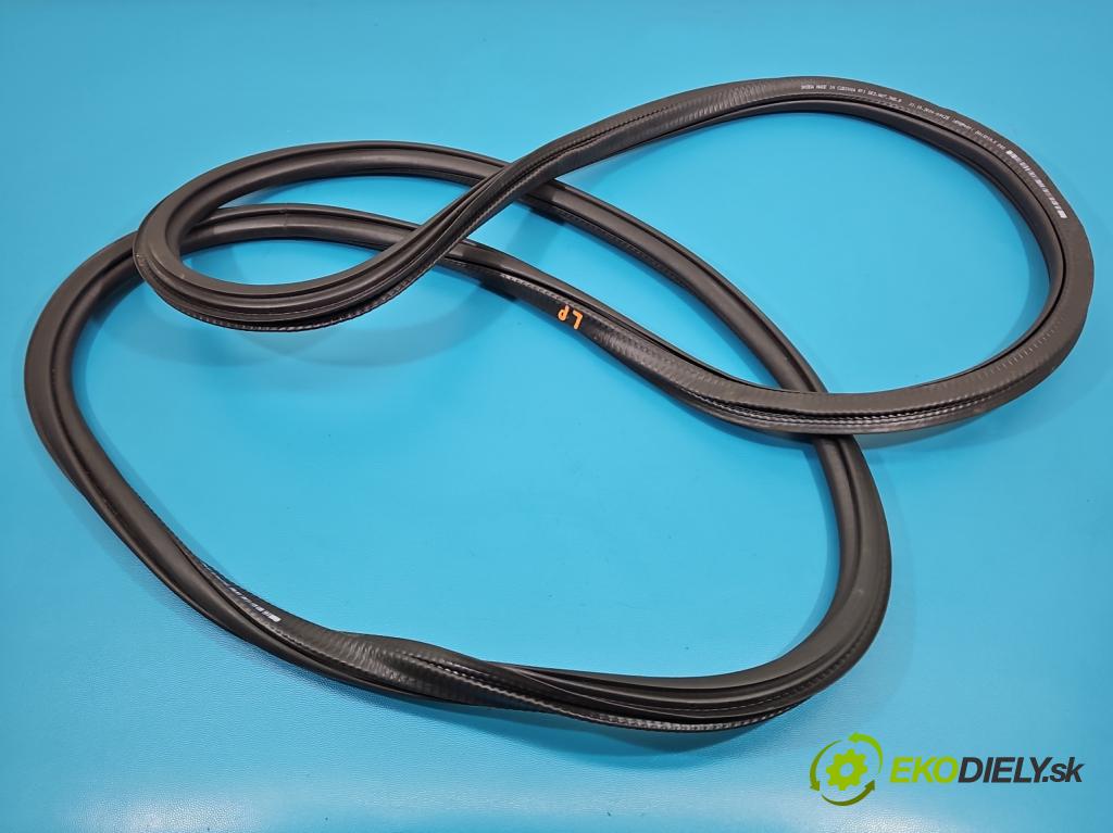 Skoda Octavia IV 2019- 1.5 TSI 150 HP automatic 110 kW 1498 cm3 5- Těsnění: dvere predné ľavé 5E3867365B