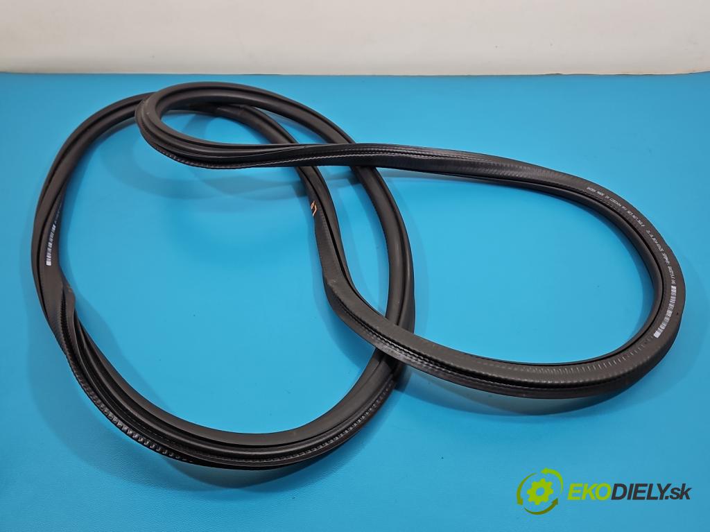 Skoda Octavia IV 2019- 1.5 TSI 150 HP automatic 110 kW 1498 cm3 5- Těsnění: dvere predné ľavé 5E3867365B