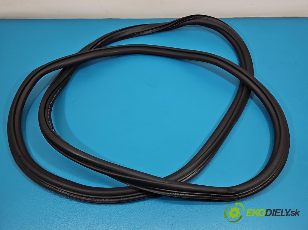 Skoda Octavia IV 2019- 1.5 TSI 150 HP automatic 110 kW 1498 cm3 5- Těsnění: dvere predné pravé 5E3867365B