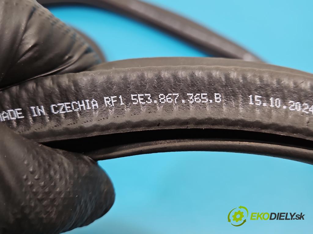 Skoda Octavia IV 2019- 1.5 TSI 150 HP automatic 110 kW 1498 cm3 5- Těsnění: dvere predné pravé 5E3867365B