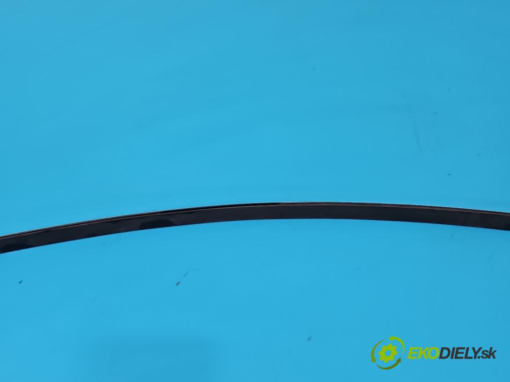 Toyota Yaris III 2011-2020 1.0 vvti 69KM manual 51 kW 998 cm3 5- lišta střecha: pravé