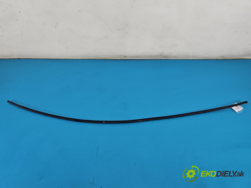 Toyota Yaris III 2011-2020 1.0 vvti 69KM manual 51 kW 998 cm3 5- lišta střecha: pravé