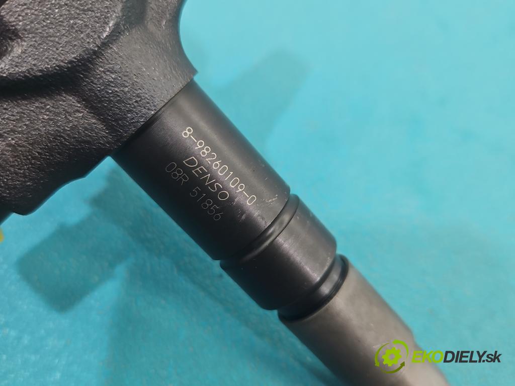 Isuzu D-Max II 2011-2019 2.5 crdi 163 HP manual 120 kW 2499 cm3 2- vstrek 8-98260109-0 (Vstrekovač paliva)