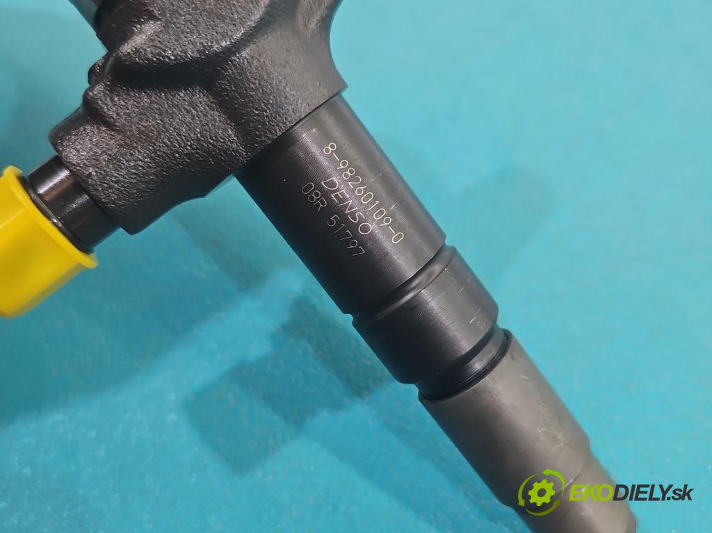 Isuzu D-Max II 2011-2019 2.5 crdi 163 HP manual 120 kW 2499 cm3 2- vstrek 8-98260109-0 (Vstrekovač paliva)