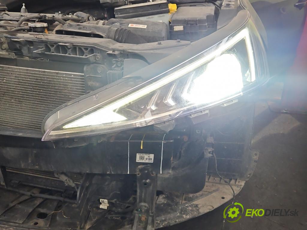 Hyundai Elantra VI 2015-2020 1.6 16V 128 HP automatic 94 kW 1591 cm3 4- Reflektor: ľavý  (Kľučka dverí ostatné)