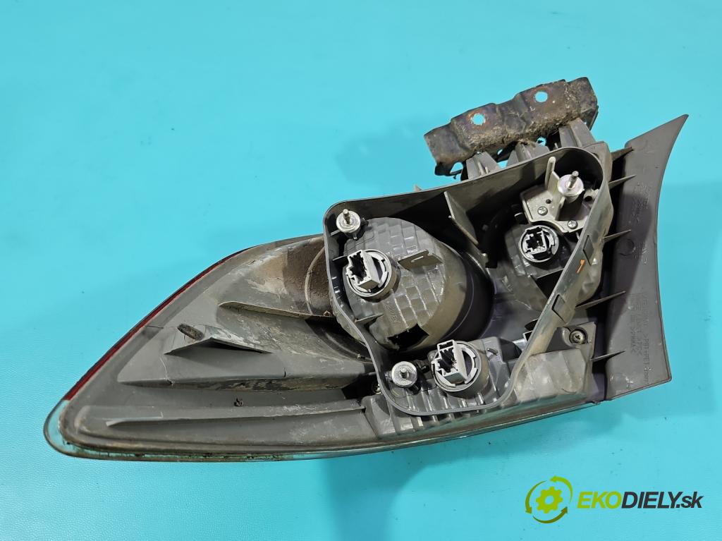 Honda City IV 2002-2008 1.4 8V 83 HP manual 61 kW 1339 cm3 4- svetlo / reflektor zadné ľavé P5512 (Kľučka dverí ostatné)