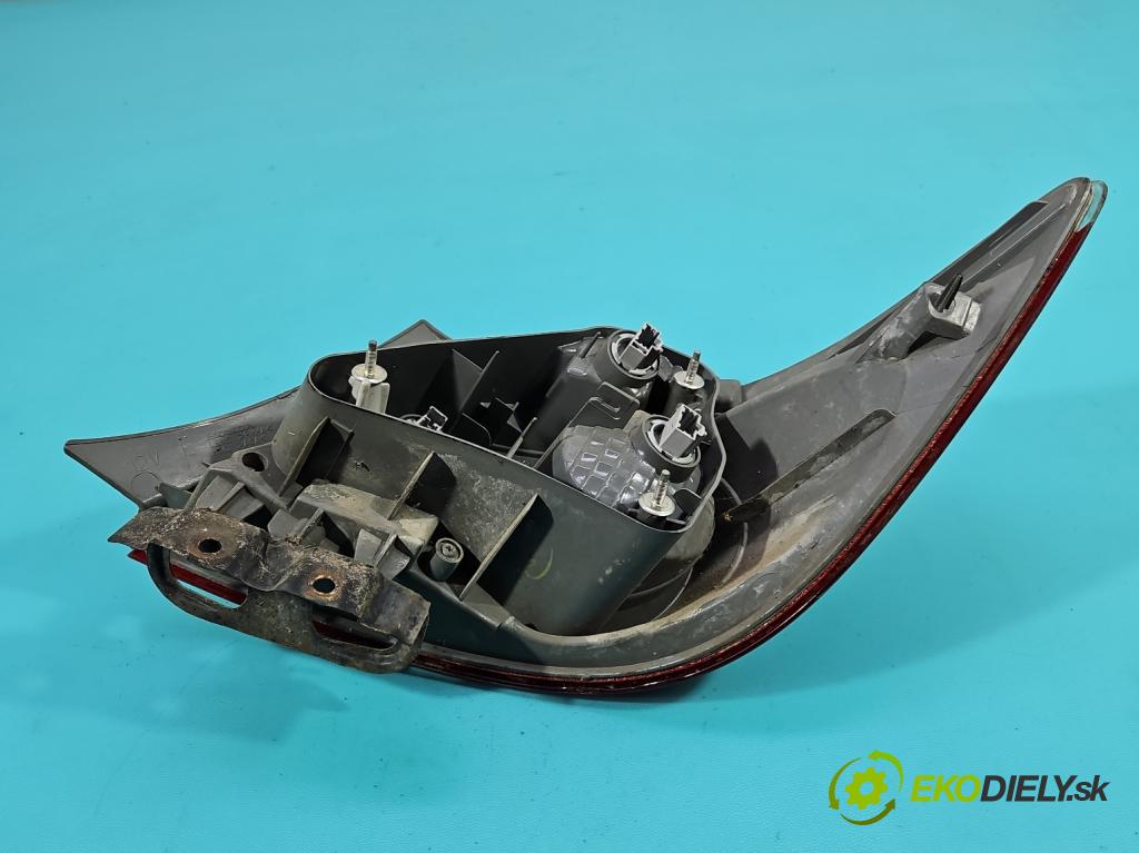Honda City IV 2002-2008 1.4 8V 83 HP manual 61 kW 1339 cm3 4- svetlo / reflektor zadné ľavé P5512 (Kľučka dverí ostatné)