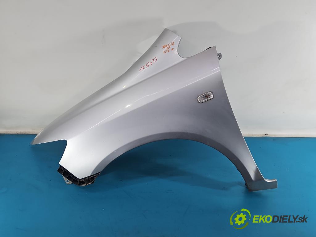 Honda City IV 2002-2008 1.4 8V 83 hp manual 61 kW 1339 cm3 4- blatnik přední levý  (Levý přední blatník)