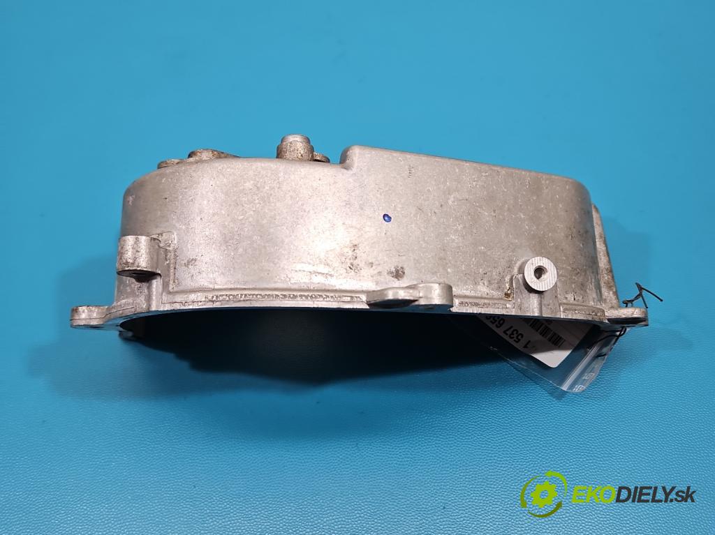 Skoda Octavia IV 2019- 1.5 TSI 150 hp automatic 110 kW 1498 cm3 5- obal vačkový 05E109108P (Kryt motoru )