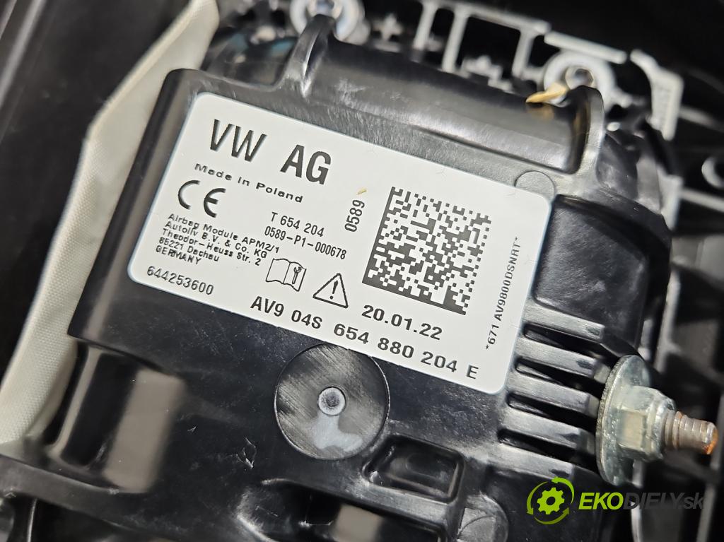 Skoda Scala 2019- 1.0 tsi 114 HP manual 84 kW 999 cm3 5- kokpit,pristrojová doska rozdeľovacia 655857007