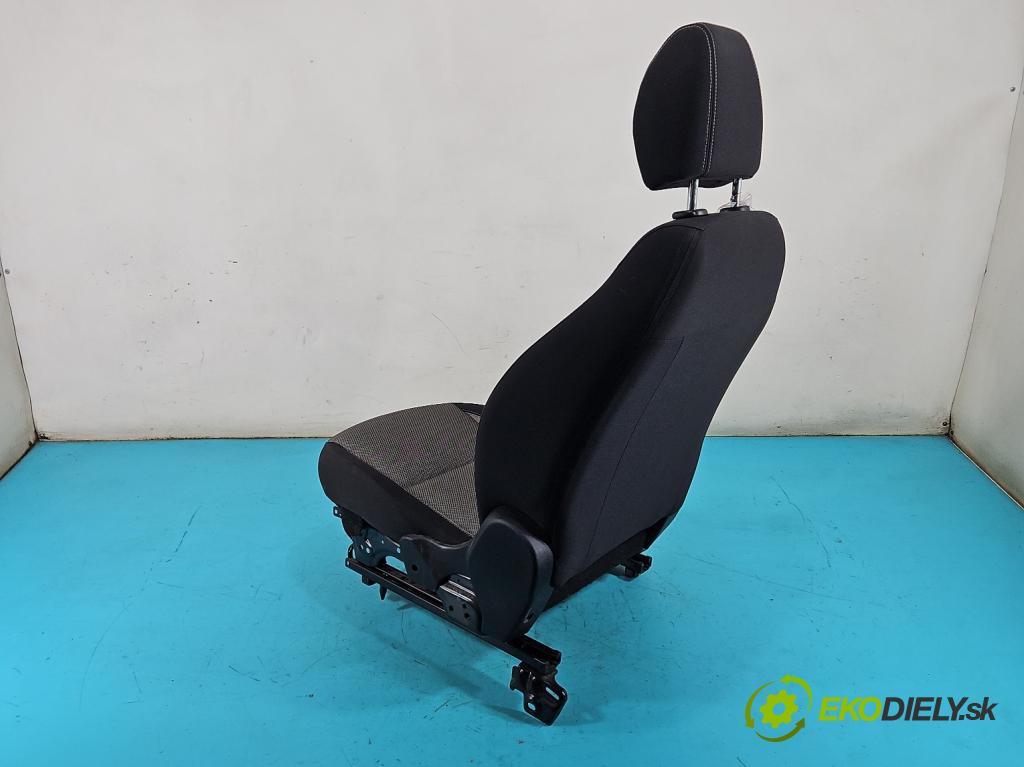 Fiat Tipo II 2015- 1.4 16v 95 hp manual 70 kW 1368 cm3 4- Sedadlo pravý  (Sedadlo)