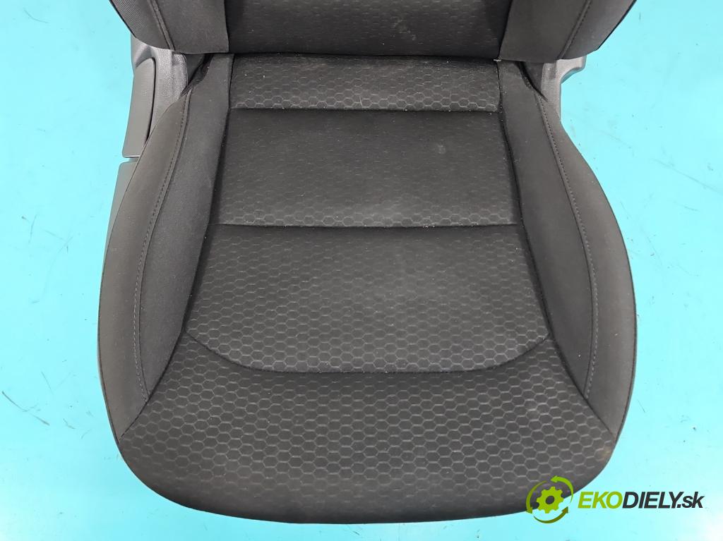 Hyundai Elantra VI 2015-2020 1.6 16V 128 hp automatic 94 kW 1591 cm3 4- Sedadlo pravý  (Sedadlo)