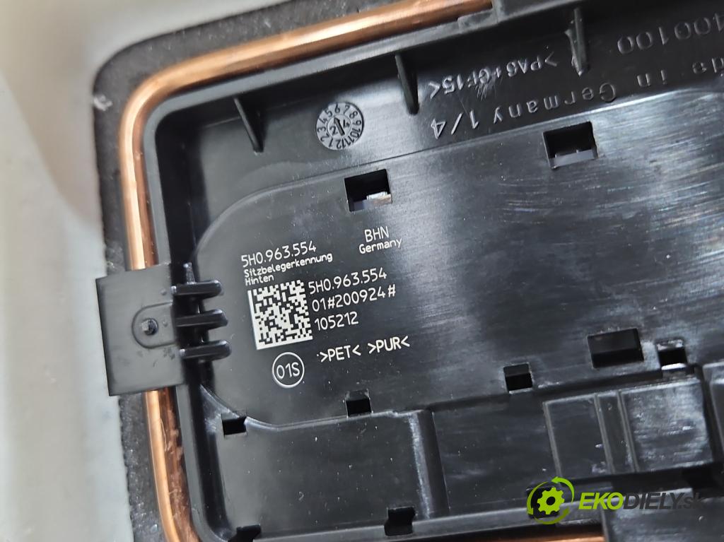 Skoda Octavia IV 2019- 1.5 TSI 150 HP automatic 110 kW 1498 cm3 5- Pohovka: zadné  (Sedadlo)