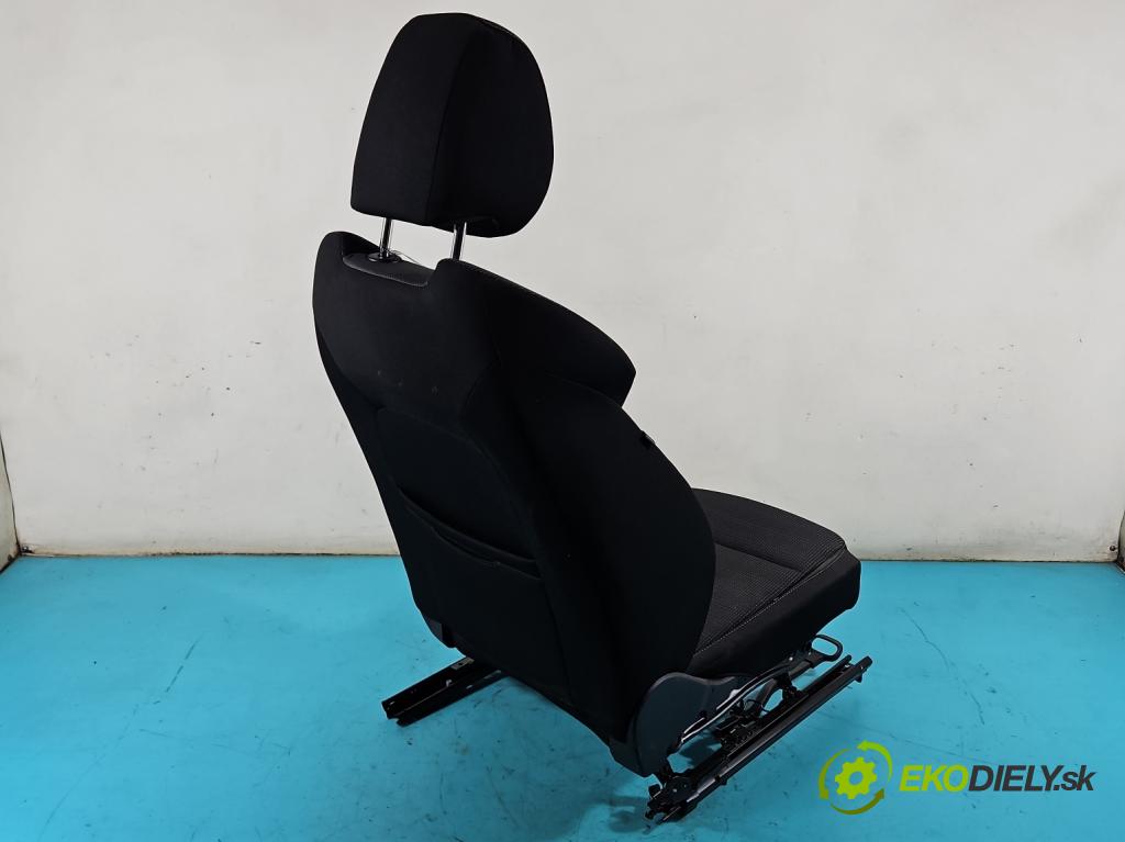 Skoda Octavia IV 2019- 1.5 TSI 150 HP automatic 110 kW 1498 cm3 5- Sedačka ľavý  (Sedadlo)