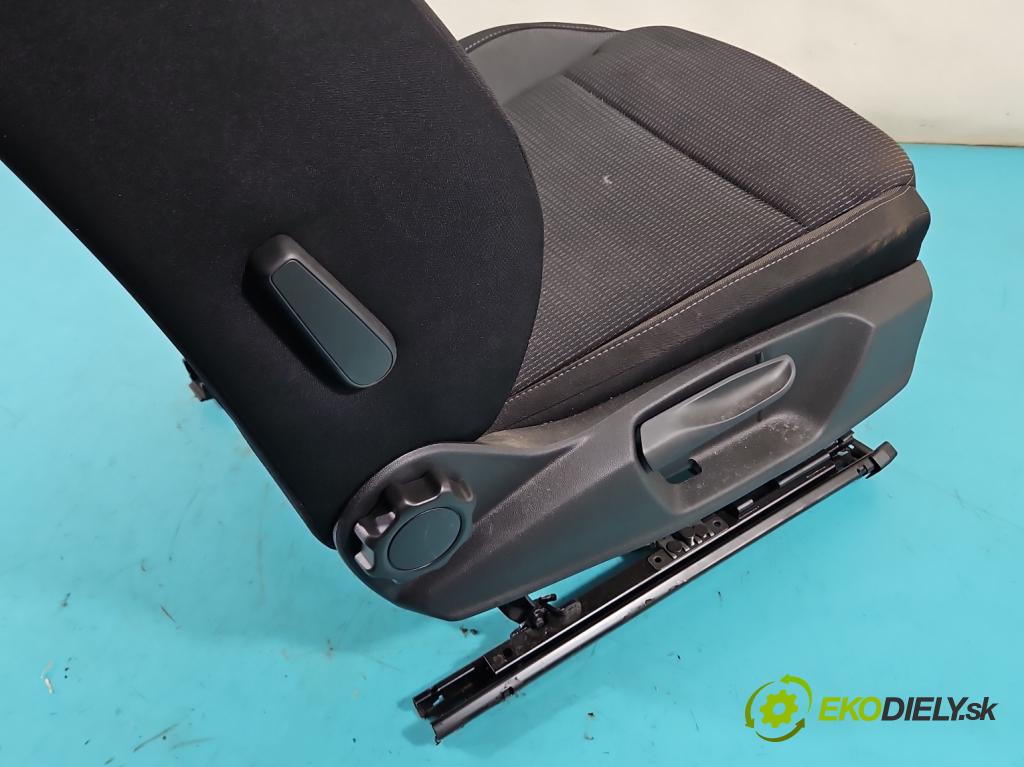 Skoda Octavia IV 2019- 1.5 TSI 150 hp automatic 110 kW 1498 cm3 5- Sedadlo pravý  (Sedadlo)