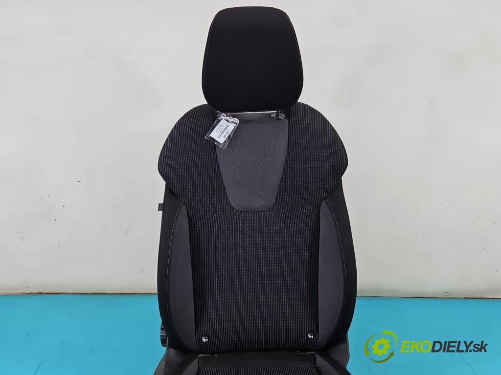 Skoda Octavia IV 2019- 1.5 TSI 150 hp automatic 110 kW 1498 cm3 5- Sedadlo pravý  (Sedadlo)