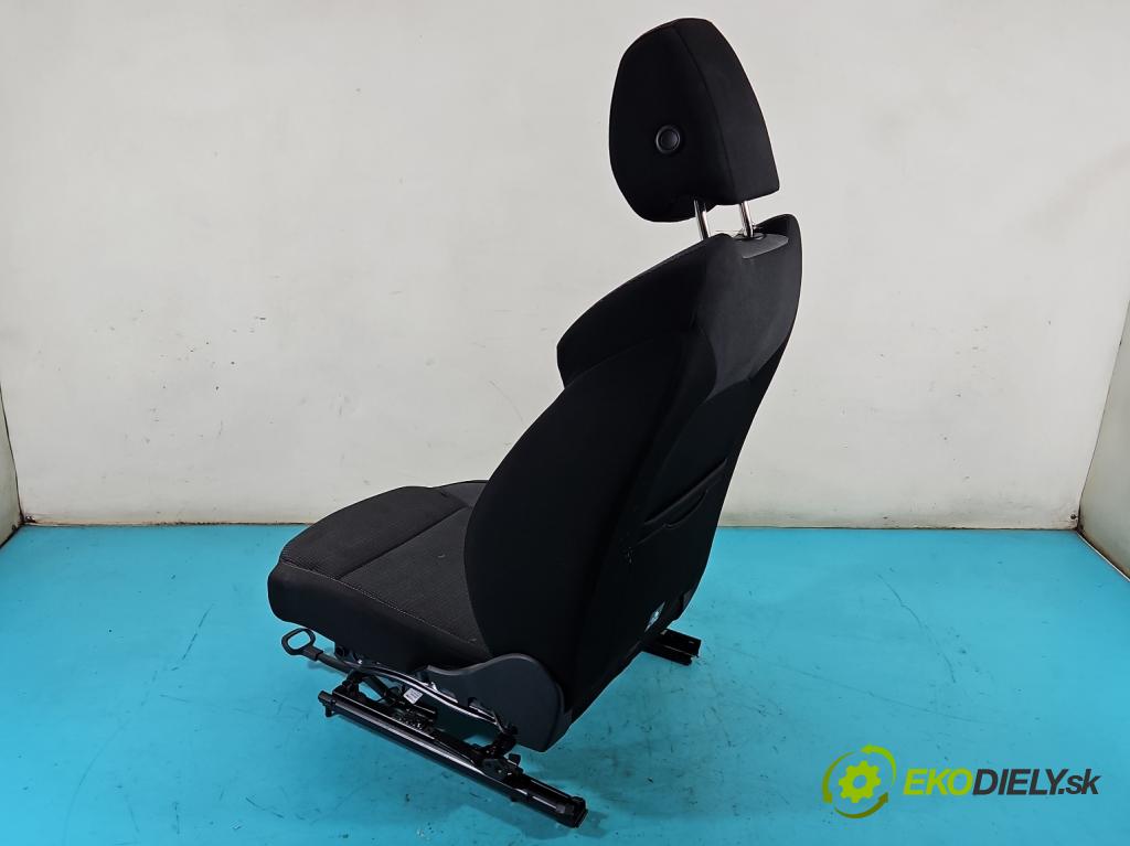 Skoda Octavia IV 2019- 1.5 TSI 150 hp automatic 110 kW 1498 cm3 5- Sedadlo pravý  (Sedadlo)