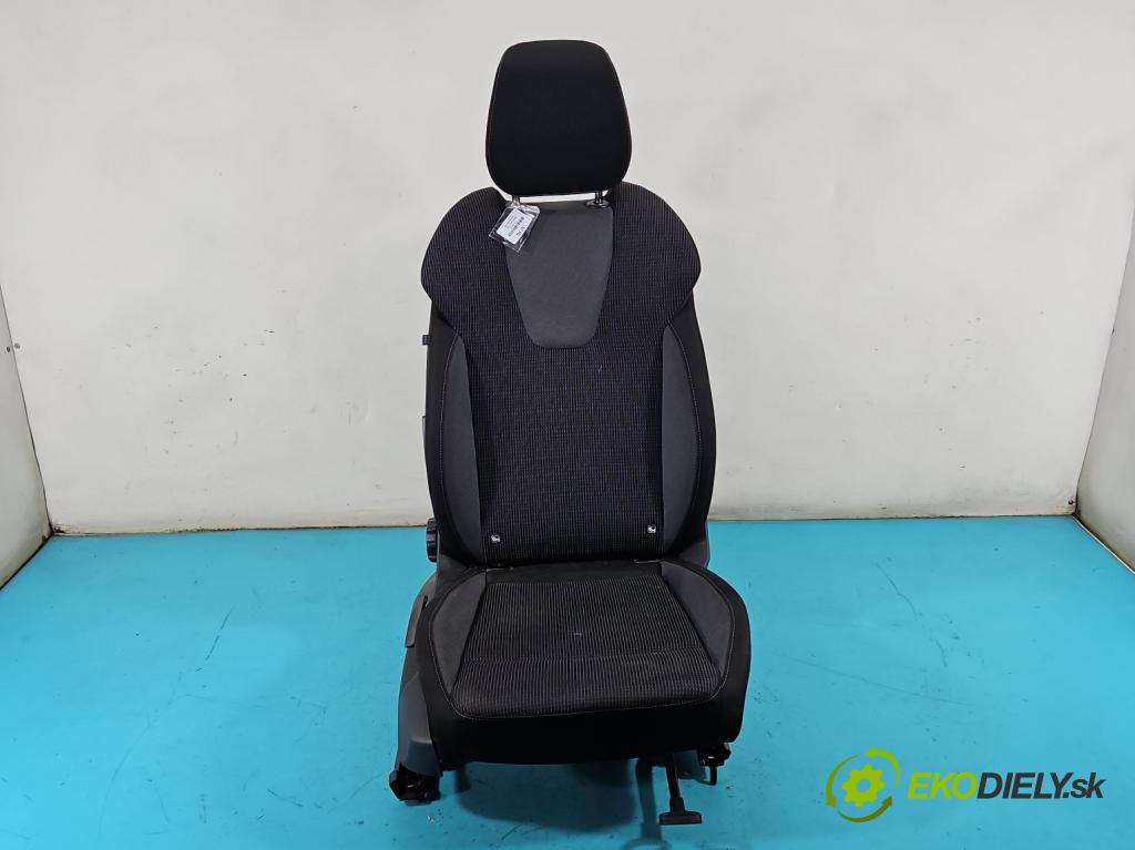 Skoda Octavia IV 2019- 1.5 TSI 150 hp automatic 110 kW 1498 cm3 5- Sedadlo pravý  (Sedadlo)