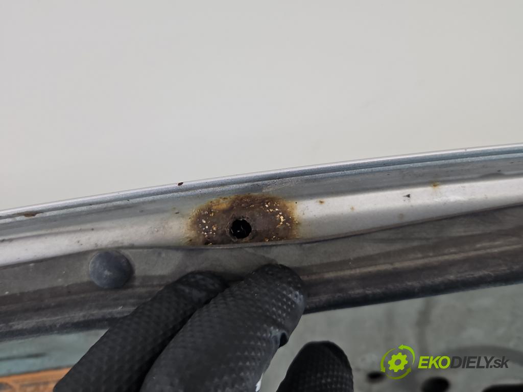 Suzuki Swift Mk6 2005-2010 1.3 16V 92 hp manual 67.5 kW 1328 cm3 5- kapota přední