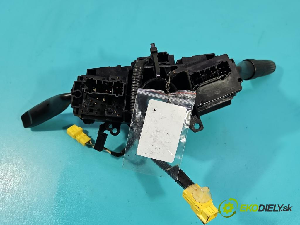 Honda City IV 2002-2008 1.4 8v 83 HP manual 61 kW 1339 cm3 4- prepínač komplex:  (Prepínacie páčky pod volantom)