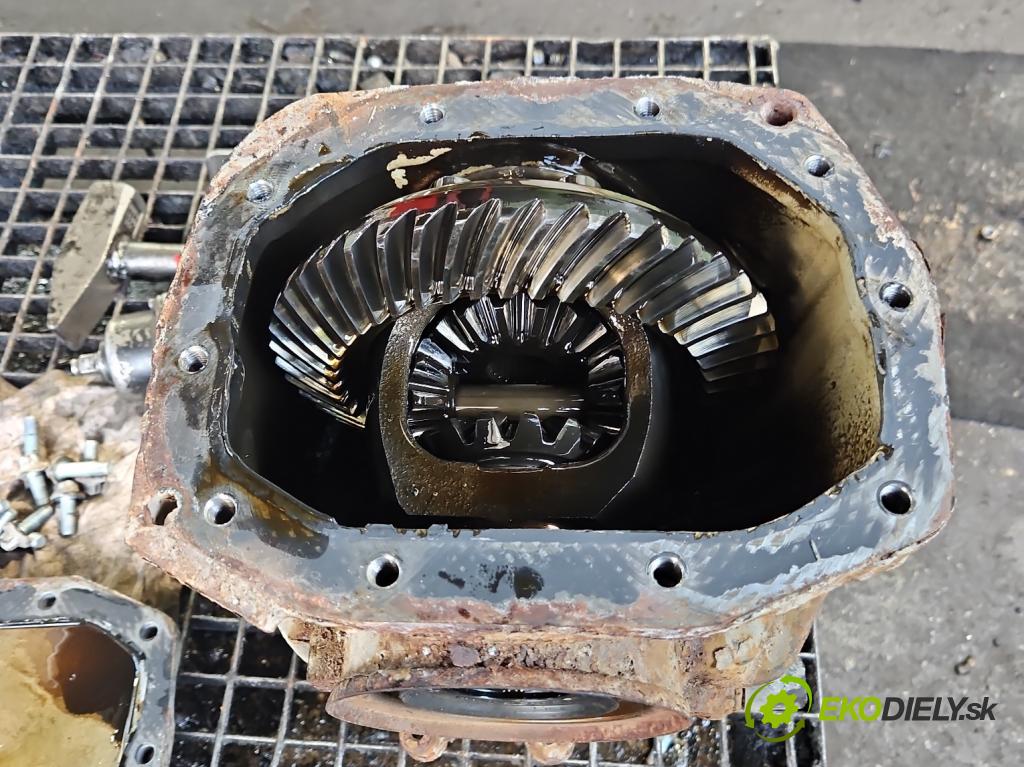 Mercedes E W211 2002-2009 2.7 cdi 177 HP automatic 130 kW 2685 cm3 4- Most: zadní: