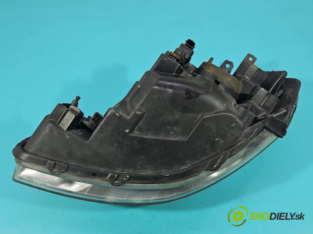 Suzuki SX4 I 2006-2014 1.9 ddis: 120 HP manual 88 kW 1910 cm3 5- Reflektor: pravý  (Svetlo predné pravé)