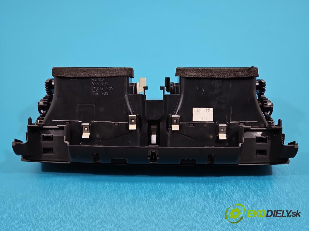 Bmw X6 E71 2007–2014 3.0d 306KM automatic 225 kW 2993 cm3 5- Mřížka: kúrenia stredová 9210705-03 (Mriežka kúrenia (fukár))