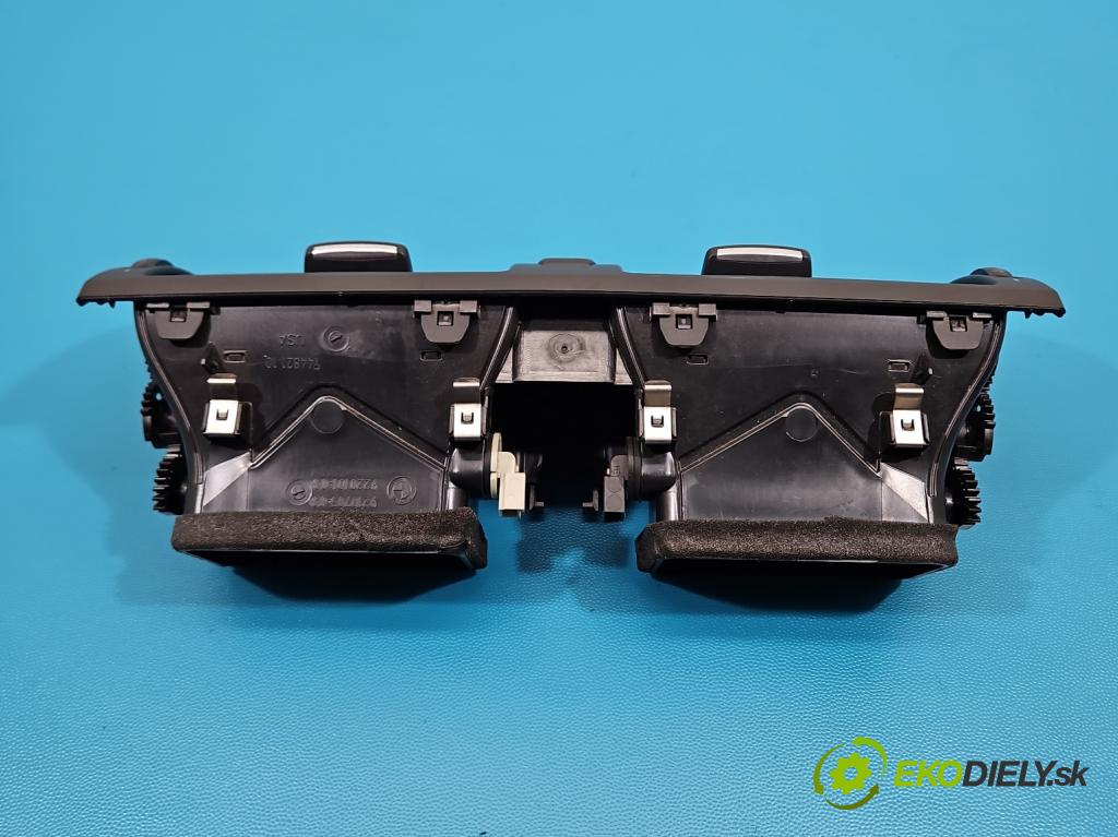 Bmw X6 E71 2007–2014 3.0d 306KM automatic 225 kW 2993 cm3 5- Mřížka: kúrenia stredová 9210705-03 (Mriežka kúrenia (fukár))