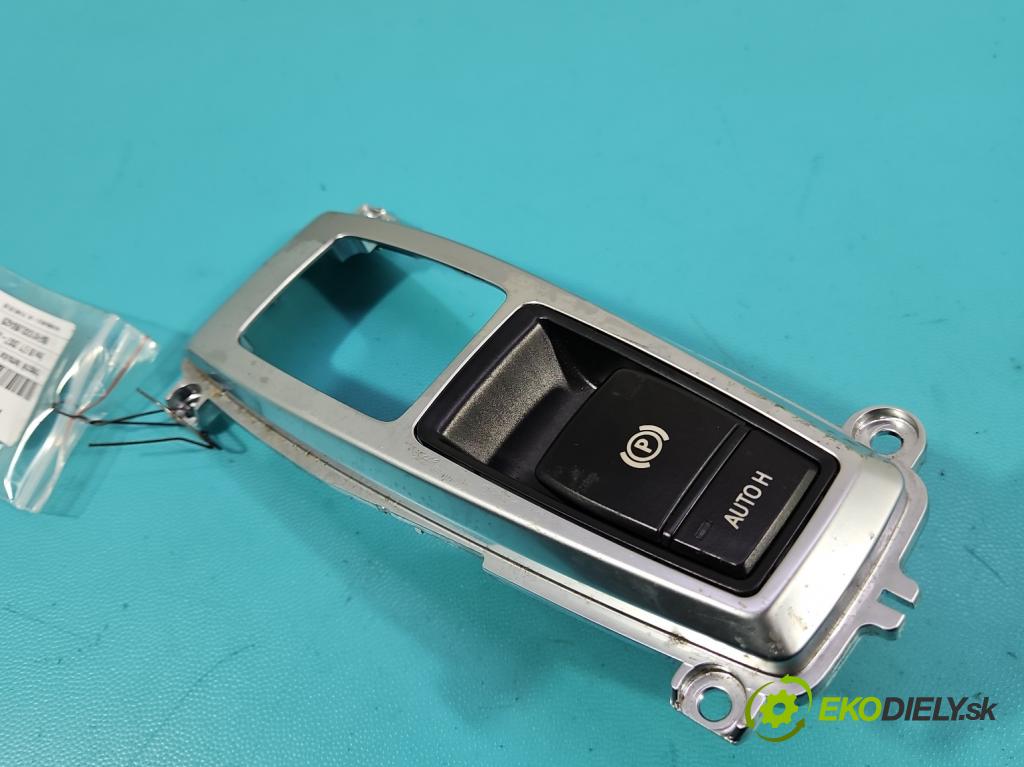 Bmw X6 E71 2007–2014 3.0d 306KM automatic 225 kW 2993 cm3 5- prepínač brzda: ručný 6975467 (Prepínacie páčky pod volantom)