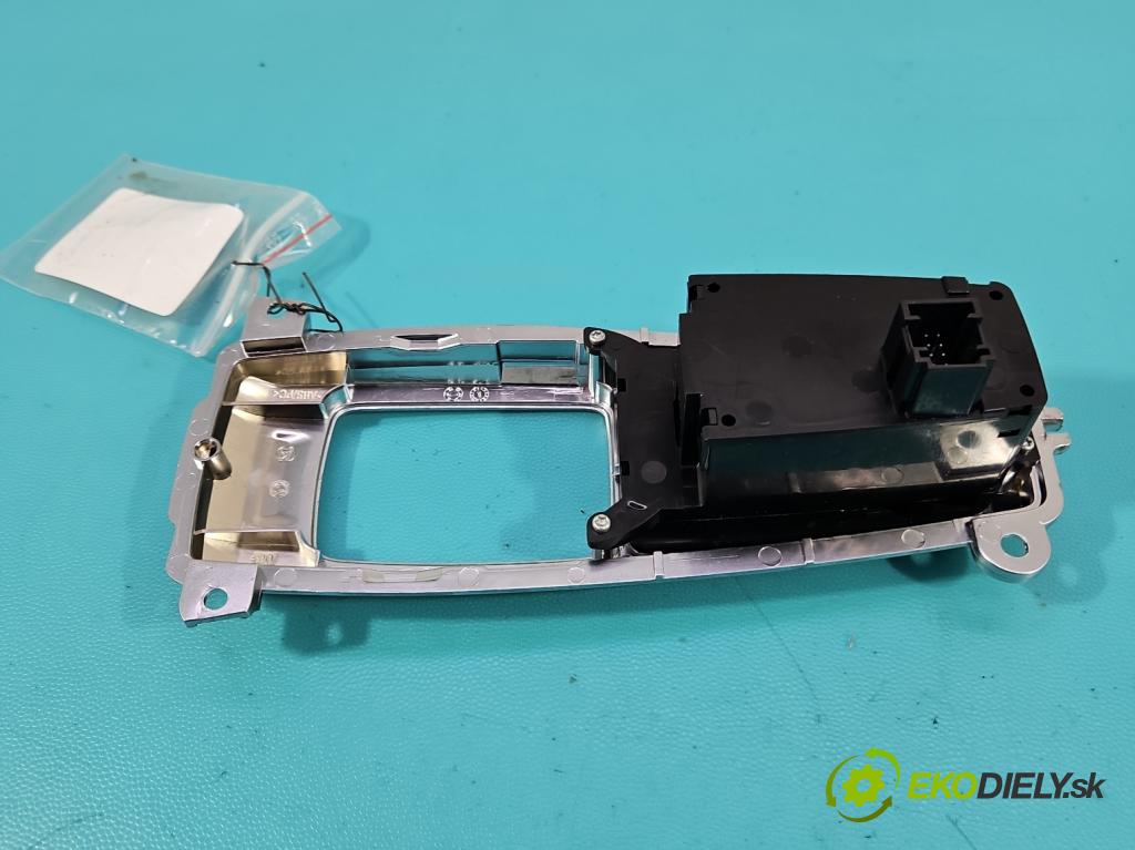 Bmw X6 E71 2007–2014 3.0d 306KM automatic 225 kW 2993 cm3 5- prepínač brzda: ručný 6975467 (Prepínacie páčky pod volantom)