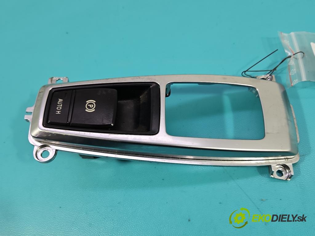 Bmw X6 E71 2007–2014 3.0d 306KM automatic 225 kW 2993 cm3 5- prepínač brzda: ručný 6975467 (Prepínacie páčky pod volantom)