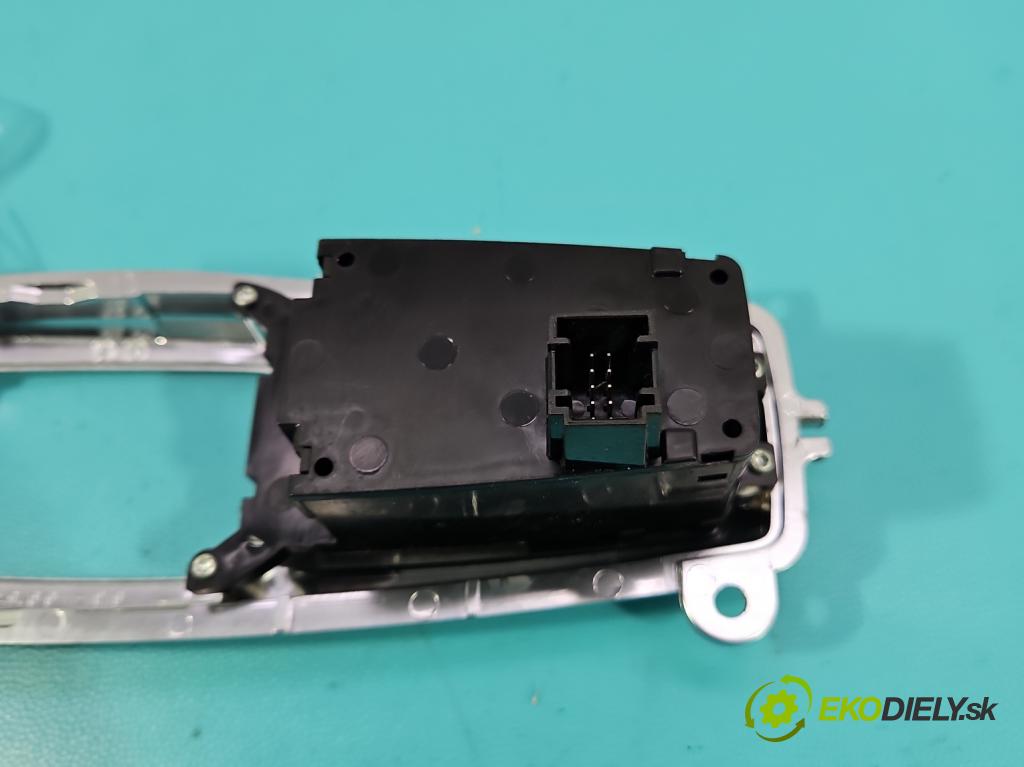 Bmw X6 E71 2007–2014 3.0d 306KM automatic 225 kW 2993 cm3 5- prepínač brzda: ručný 6975467 (Prepínacie páčky pod volantom)