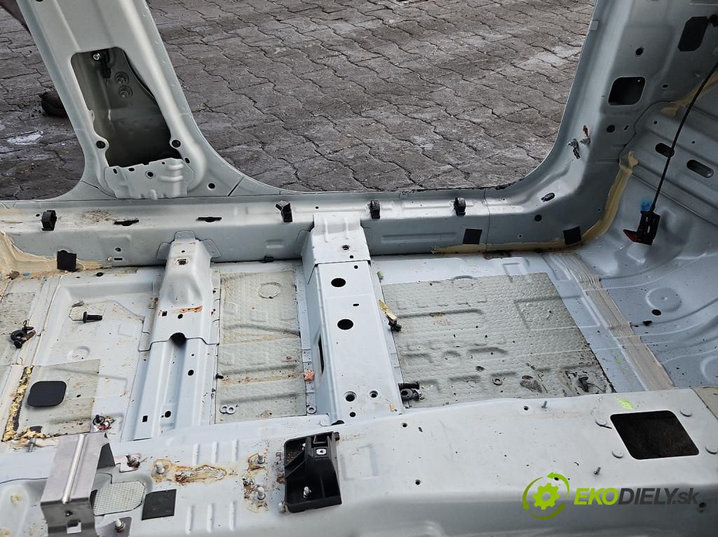 Fiat Tipo II 2015- 1.4 16v 95 hp manual 70 kW 1368 cm3 4- práh levý  (Karoserie ostatní)