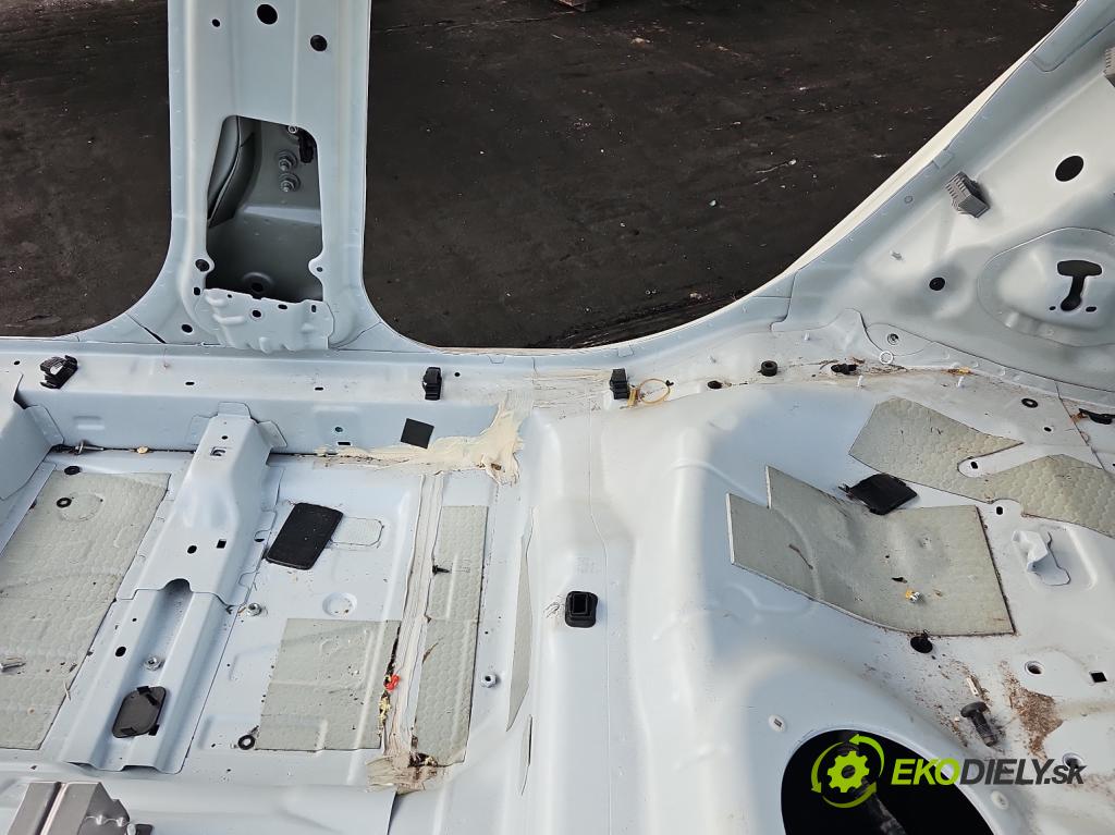 Fiat Tipo II 2015- 1.4 16v 95 hp manual 70 kW 1368 cm3 4- práh pravý  (Karoserie ostatní)