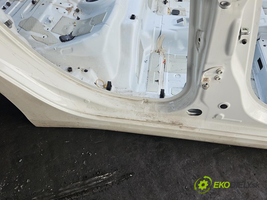 Fiat Tipo II 2015- 1.4 16v 95 hp manual 70 kW 1368 cm3 4- práh pravý  (Karoserie ostatní)