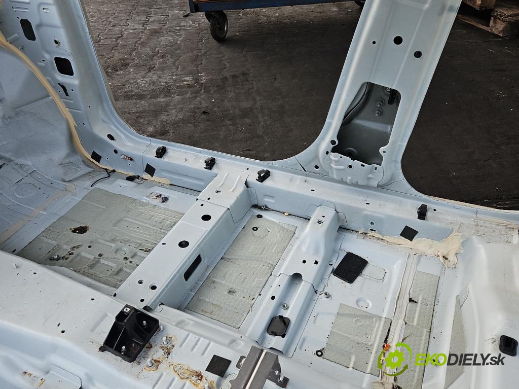 Fiat Tipo II 2015- 1.4 16v 95 hp manual 70 kW 1368 cm3 4- práh pravý  (Karoserie ostatní)