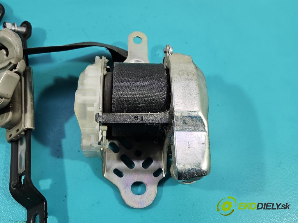 Suzuki Swift Mk6 2005-2010 1.3 16V 92 hp manual 67.5 kW 1328 cm3 5- stěna bezpečnost přední levý 84940-62J1