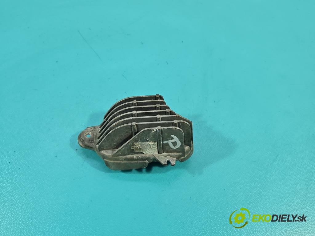 Audi Q5 2008-2016 2.0 TFSI 224hp automatic 165 kW 1984 cm3 5- modul lampy: E914058