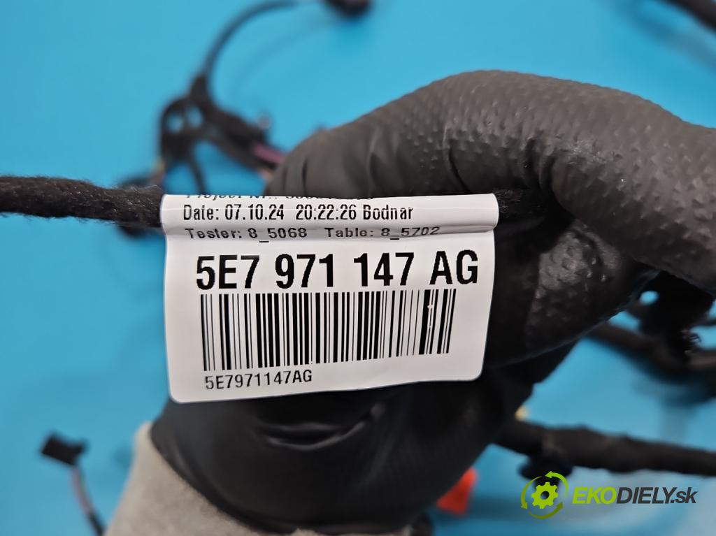 Skoda Octavia IV 2019- 1.5 TSI 150 HP automatic 110 kW 1498 cm3 5- Zväzok: kufrové dvere zadné 5E7971147AG