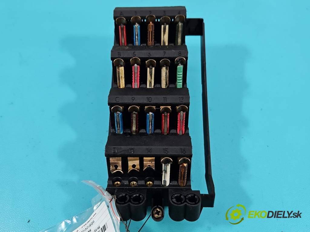 Mercedes 124 2.0d 75 HP manual 55 kW 1997 cm3 4- skrinka poistka  (Poistková skrinka)