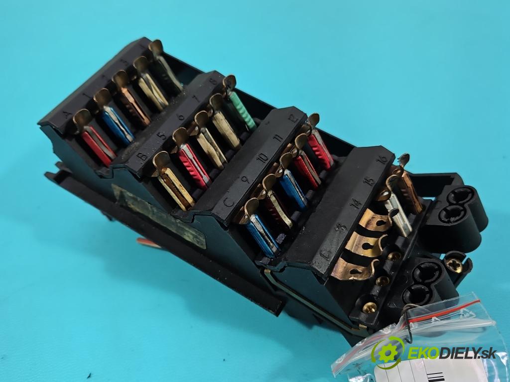 Mercedes 124 2.0d 75 hp manual 55 kW 1997 cm3 4- skříňka pojistková  (Pojistková skříňka)