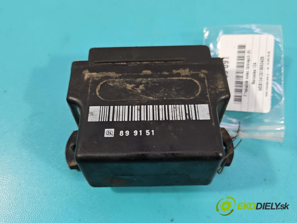 Mercedes 124 2.0d 75 HP manual 55 kW 1997 cm3 4- Relé: svíčky: zařicích: 899151 (Relé)