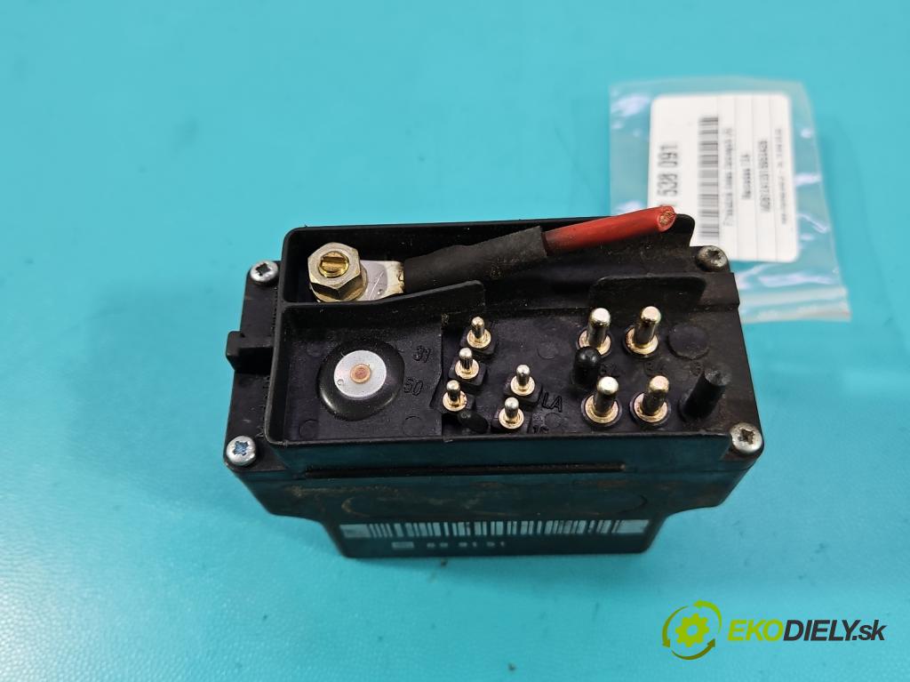 Mercedes 124 2.0d 75 HP manual 55 kW 1997 cm3 4- Relé: svíčky: zařicích: 899151 (Relé)