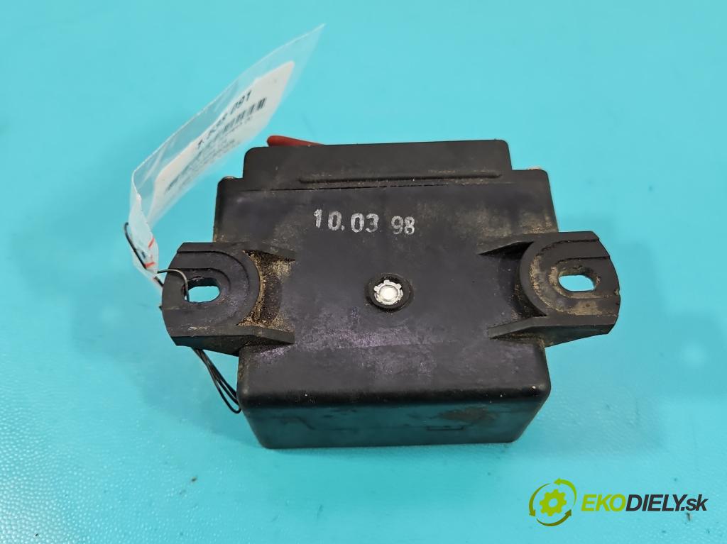 Mercedes 124 2.0d 75 HP manual 55 kW 1997 cm3 4- Relé: svíčky: zařicích: 899151 (Relé)