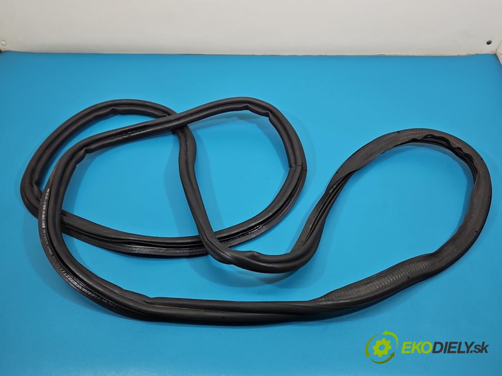 Skoda Octavia IV 2019- 1.5 TSI 150 HP automatic 110 kW 1498 cm3 5- Těsnění: kufrové dvere 5E7827705H