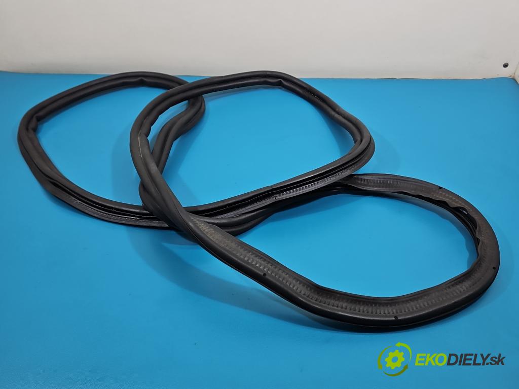 Skoda Octavia IV 2019- 1.5 TSI 150 hp automatic 110 kW 1498 cm3 5- Těsnění: kufrových dveří 5E7827705H