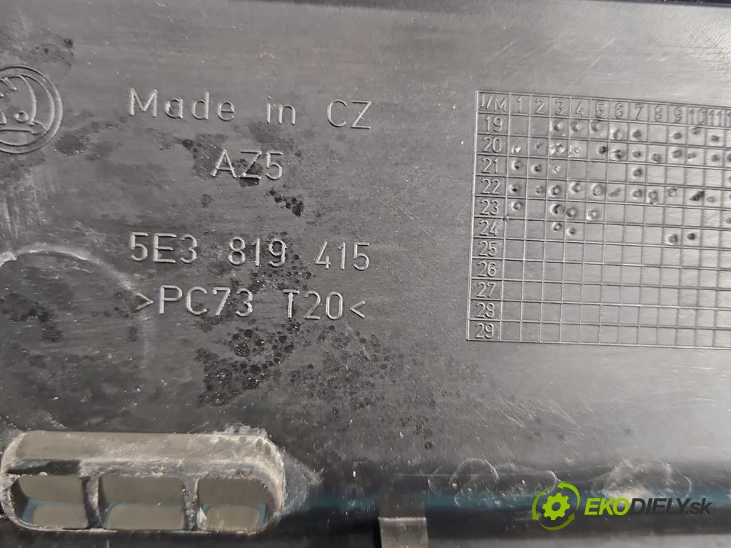 Skoda Octavia IV 2019- 1.5 TSI 150 hp automatic 110 kW 1498 cm3 5- torpédo 5E3819415 (Plast pod čelním sklem)