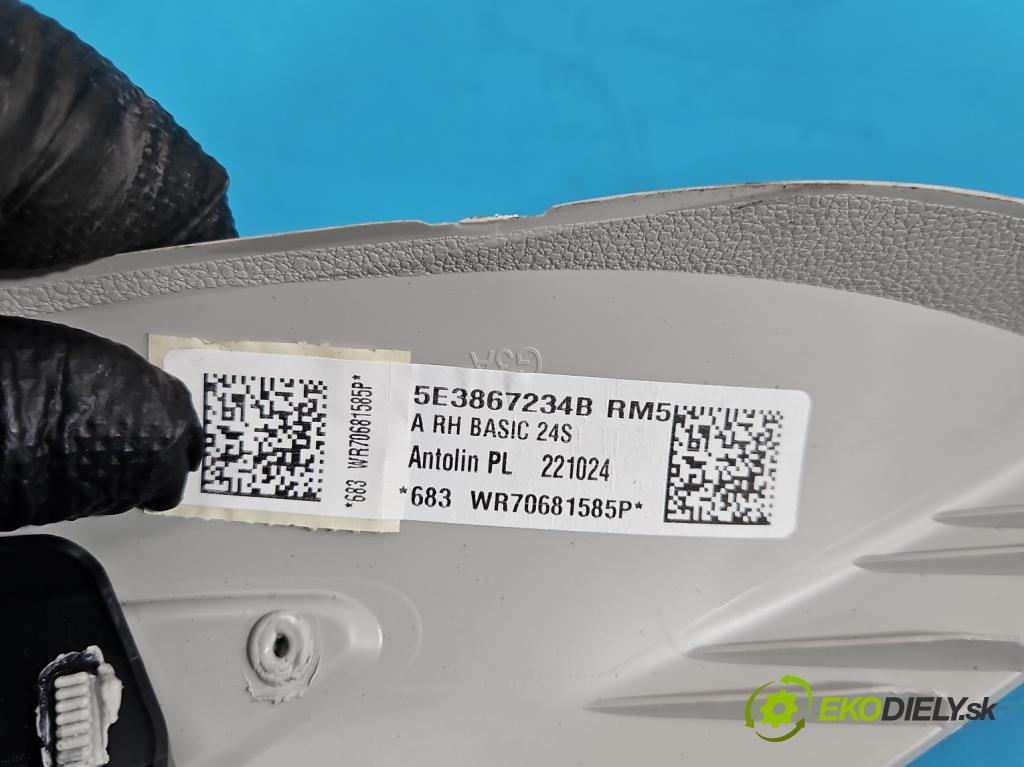 Skoda Octavia IV 2019- 1.5 TSI 150 HP automatic 110 kW 1498 cm3 5- kryt plast 5E3867234B