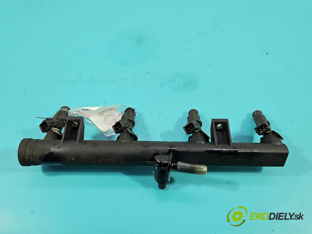 Peugeot 307 2.0 16V 136 HP manual 100 kW 1997 cm3 5- vstrek 01F003A (Vstrekovač paliva)